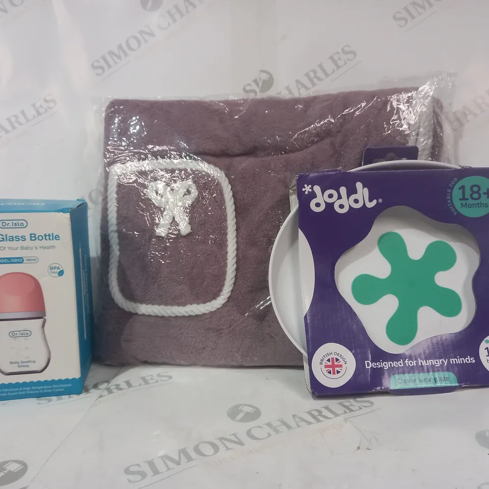 BOX OF APPROXIMATELY 15 ASSORTED HOUSEHOLD ITEMS TO INCLUDE CLEVER KIDS PLATE, BABY GLASS BOTTLE, ETC