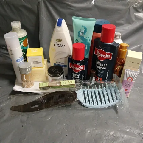 APPROXIMATELY 20 ASSORTED HEALTH & BEAUTY PRODUCTS TO INCLUDE L'OCCITANE SOAP, ESPA NUTRIENT SKIN MIST, ELF SKIN TONER LOTION, ETC
