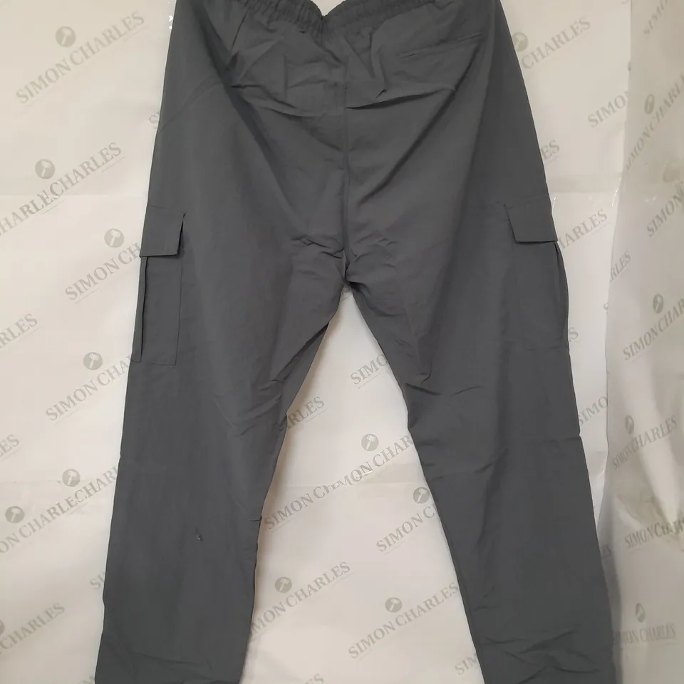 BECK & HERSEY ELITE CARGO PANT IN DARK GREY SIZE XL