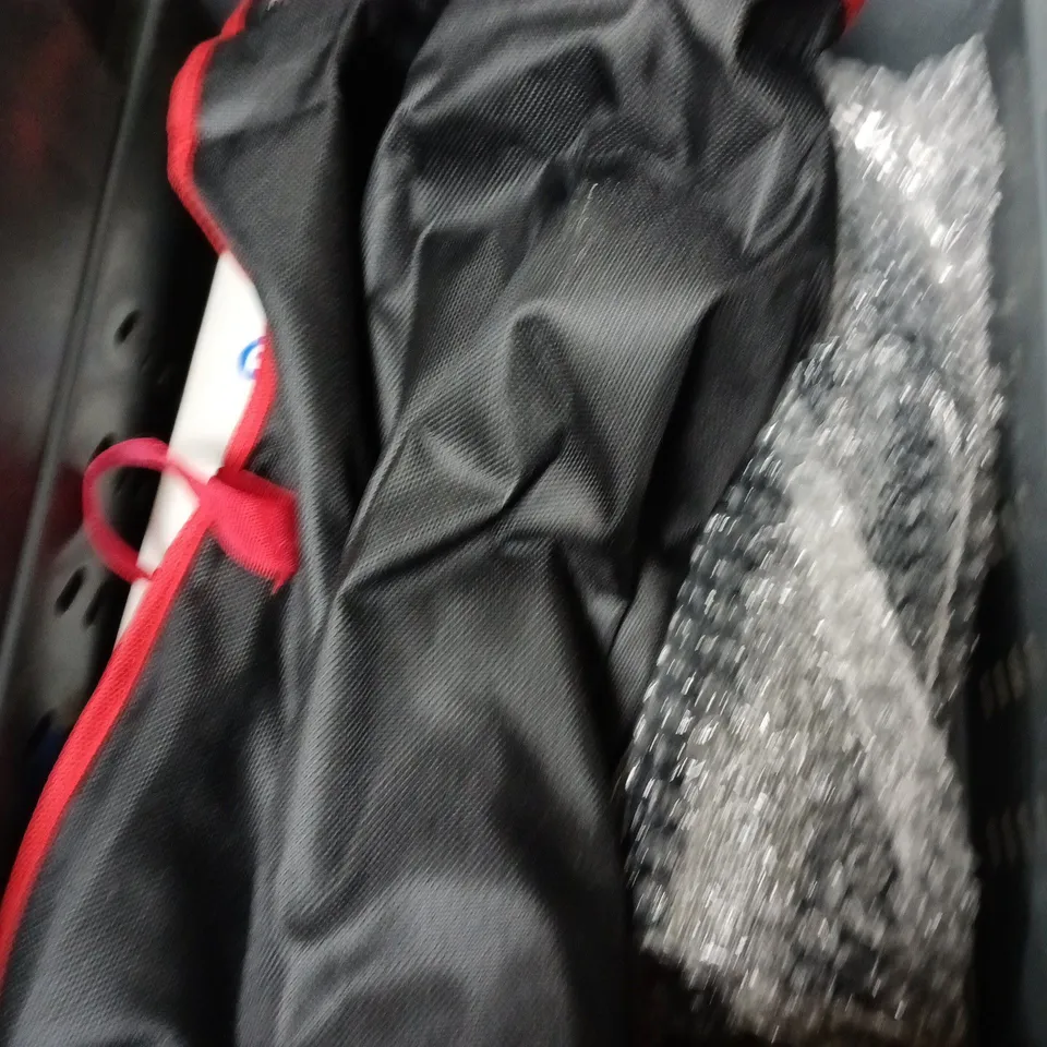 BOX OF APPROXIMATELY 6 ASSORTED AUTOMOTIVE ITEMS INCLUDING BOSCH OIL FILTER AND TREAD AHEAD