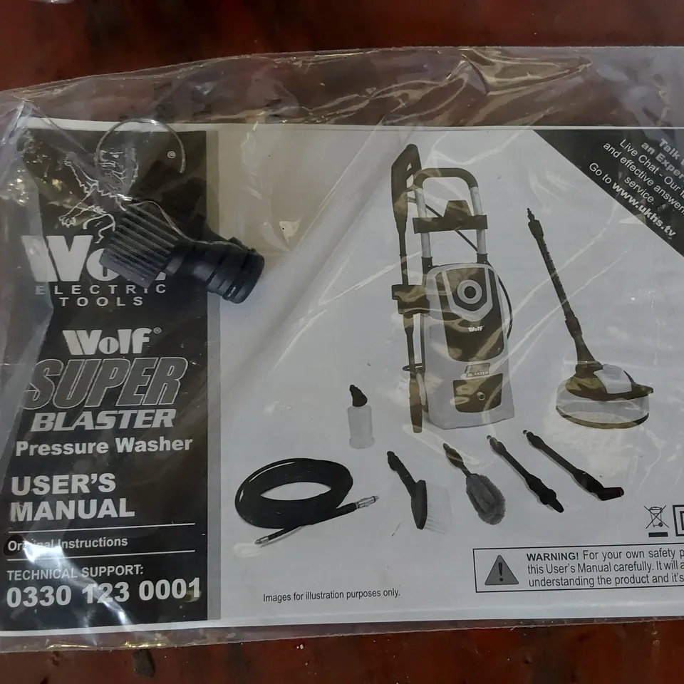 WOLF SUPER BLASTER PRESSURE WASHER WITH ACCESSORIES 