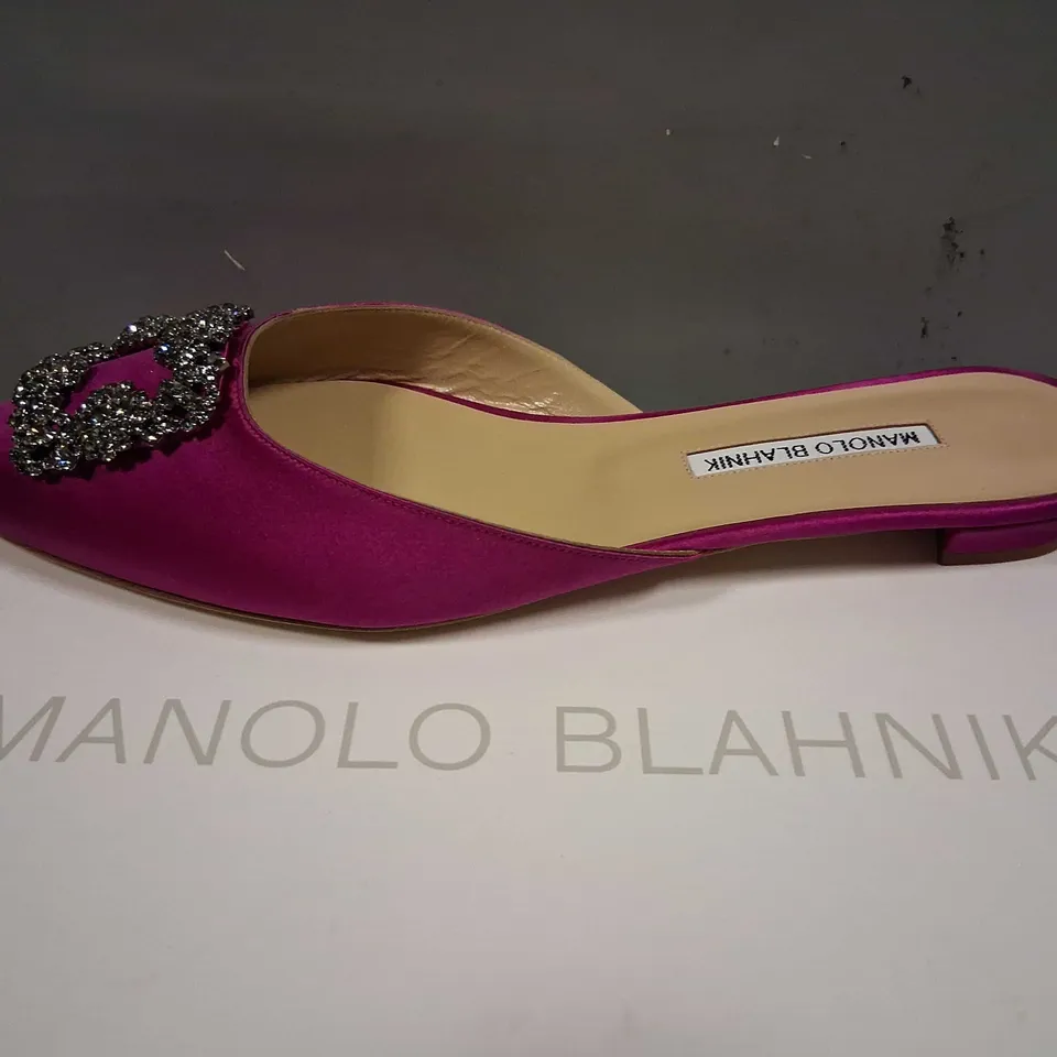 BOXED MANOLO BLAHNIK SATIN SIZE 41