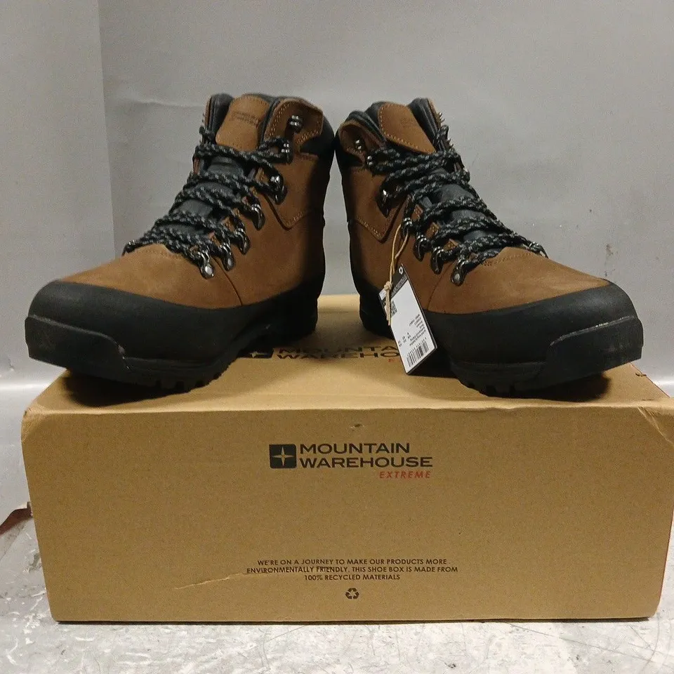 BOXED PAIR OF MOUNTAIN WAREHOUSE QUEST ISOGRIP LEATHER WATERPROOF HIKING BOOTS IN BROWN SIZE UK 9