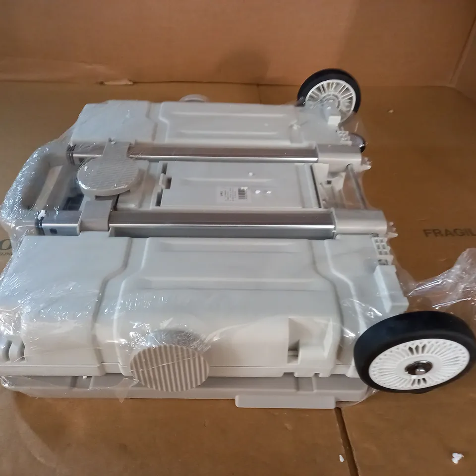 SEALED FOLDING SHOPPING CART