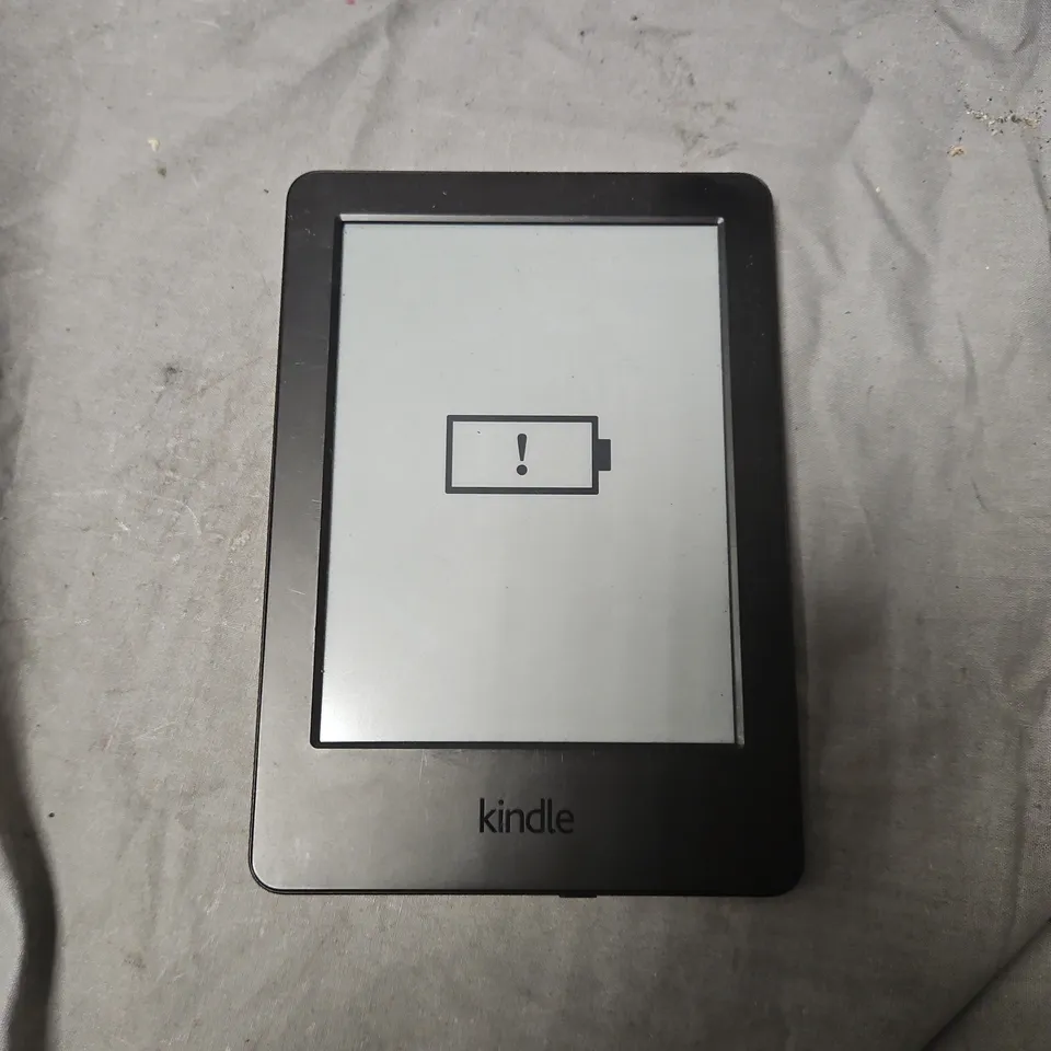 AMAZON KINDLE E-READER (WP63GW) – BLACK