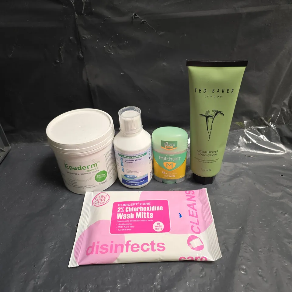 APPROXIMATEY 20 ASSORTED HEALTH AND BEAUTY PRODUCTS TO INCLUDE - EPADERM OINTMENT - TED BAKER MOISTURISING BODY LOTION AND MITCHUM STICK DEODORANT