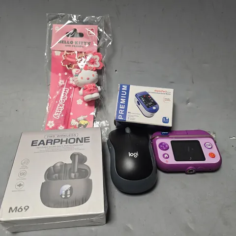 APPROXIMATELY 8 ASSORTED ITEMS TO INCLUDE - LOGITECH MOUSE , VTECH CAMERA , HELLO KITTY KEYCHAIN ETC