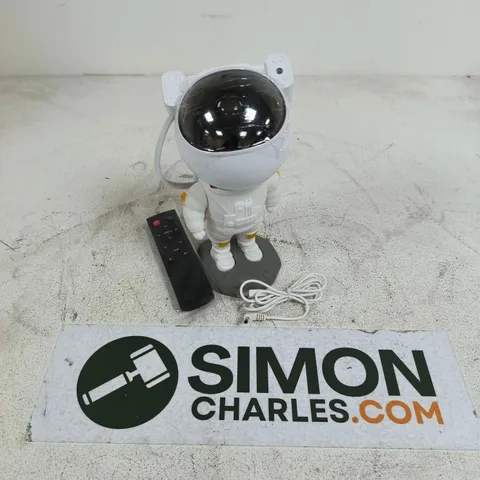 ASTRONAUT STARRY SKY PROJECTOR NIGHT LIGHT