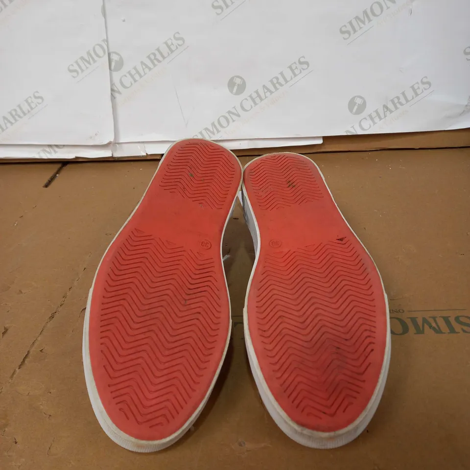 RUTH LANGSFORD WHITE ZIPPED LEOPARD TRAINERS SIZE 38