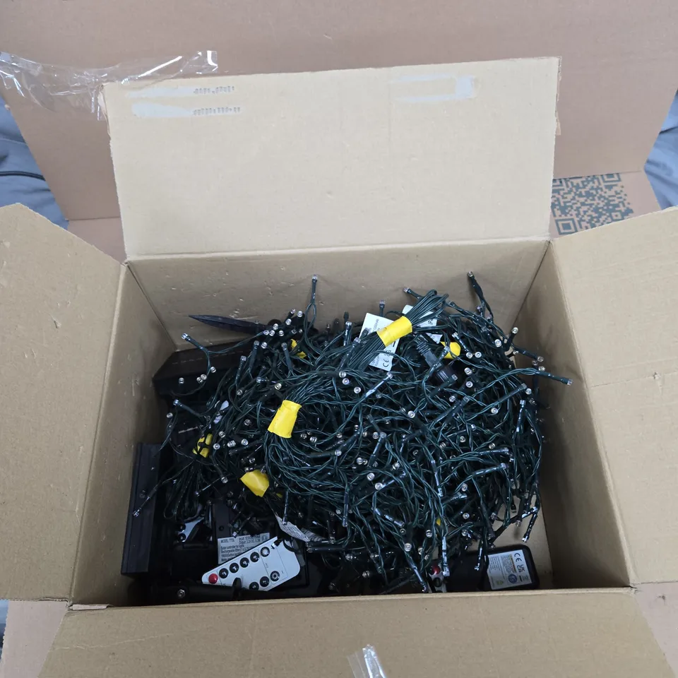 APPROXIMATELY 3 SETS OF SOLAR FAIRY LIGHTS 