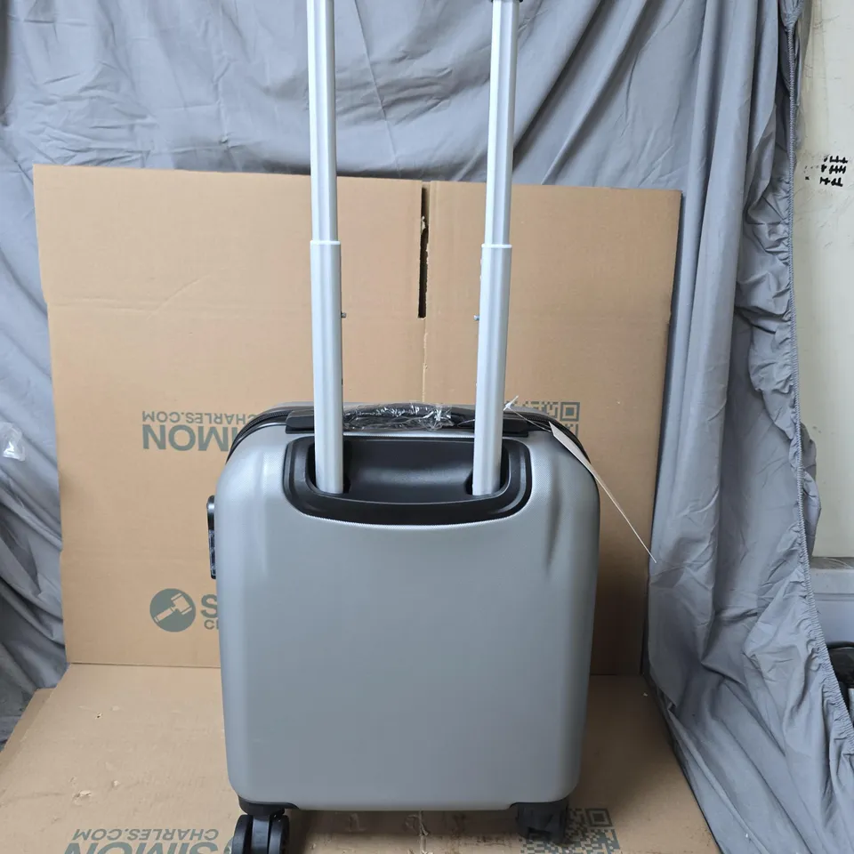 FLYMAX SILVER HARD-SHELL CARRY-ON LUGGAGE, 45X36X20 CM, 2.2 KG