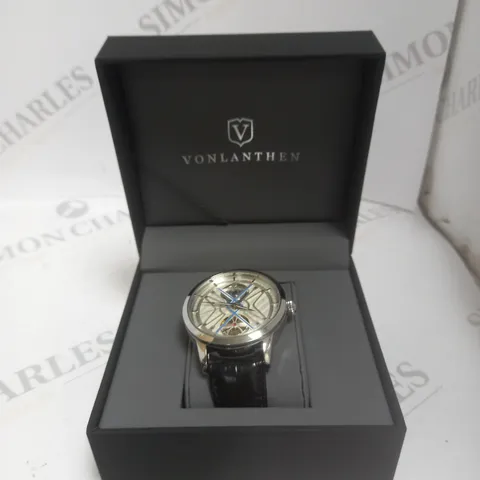MENS VONLANTHEN AUTOMATIC WATCH β SILVER AND BLUE TEXTURED DIAL β SILVER COLOUR CASE - GLASS EXHIBITION BACKCASE β BLACK LEATHER STRAP