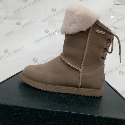BOXED EMU BIRDWOOD WATERPROOF SHEEPSKIN BOOTS, MUSHROOM - SIZE 4