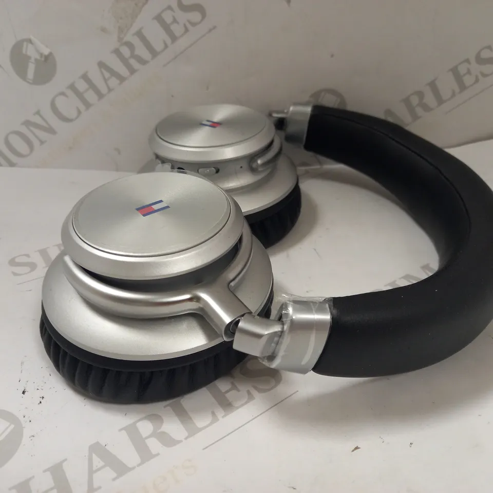 TOMMY HILFIGER ON EAR NOISE CANCELLING WIRELESS HEADPHONES RRP £90