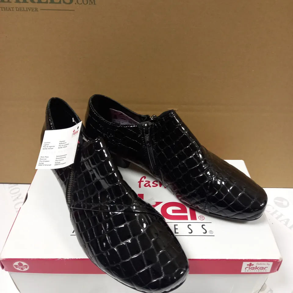 RIEKER BLACK PATENT SNAKESKIN-EFFECT SHOES - SIZE UK 6