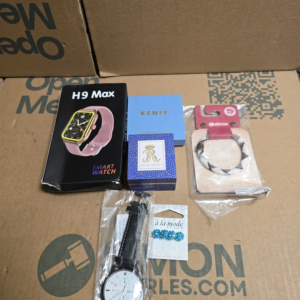 TOTE OF APPROXIMATELY 30 ASSORTED JEWELLERY/WATCH ITEMS TO INCLUDE SMART WATCH, KENIY, RACHEL ASHWELL, SHERPA ETC