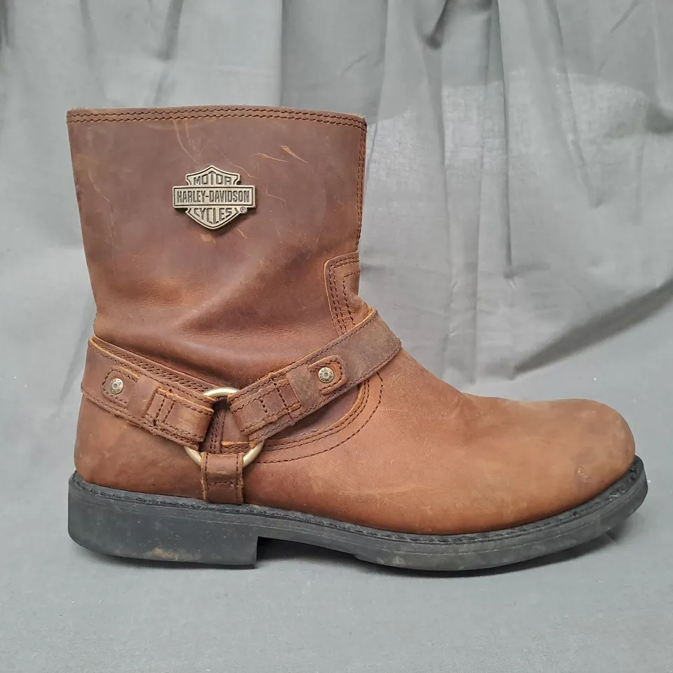 PAIR OF HARLEY DAVIDSON ANKLE BOOTS IN BROWN UK SIZE 11