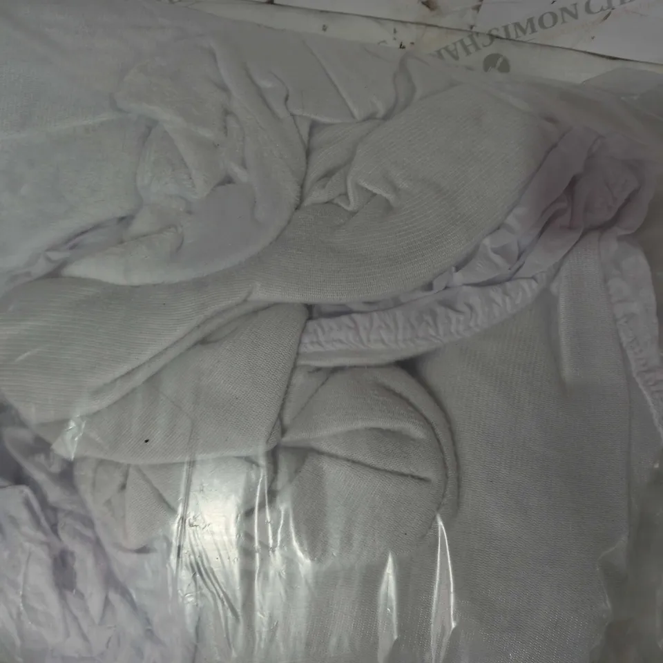 COZEE HOME SEERSUCKER AND VELVETSOFT 4 PIECE DUVET SET - WHITE, KING SIZE