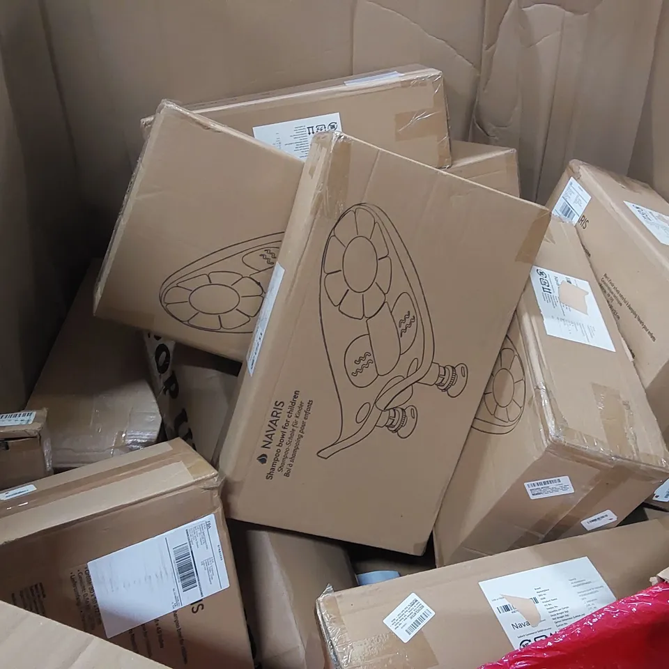 PALLET OF ASSORTED CONSUMER PRODUCTS TO INCLUDE: CHILDREN'S SHAMPOO BOWLS, BABY PLAY PENS, BABY PLAY MATS ECT