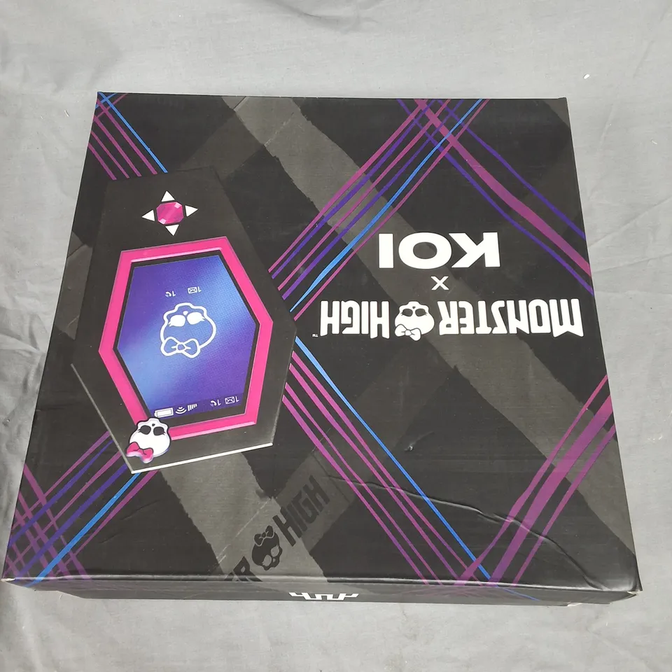 BOXED KOI HAUNT COUTURE PADDED CHUNKY HEELS IN BLACK - UK 5