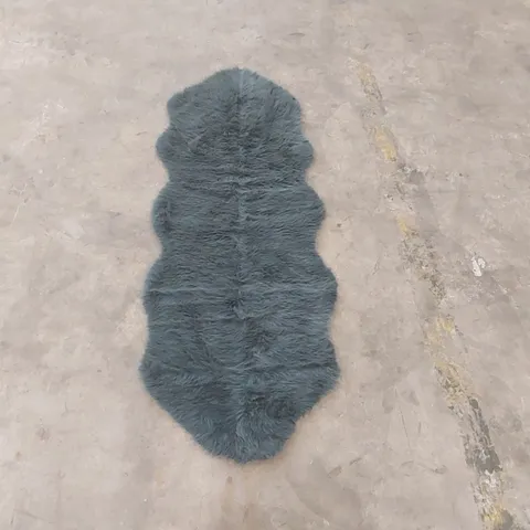 QUALITY DESIGNER AREA RUG - APPROXIMATELY 165 x 50cm
