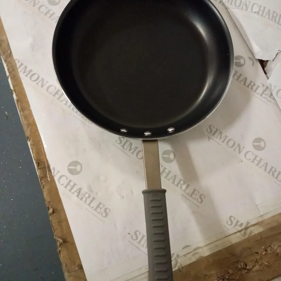 TRAMONTINA PROFESSIONAL NON-STICK FRYING PAN 30CM