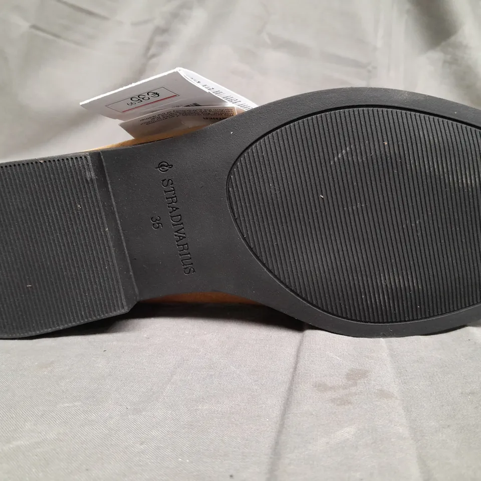 STRADIVARIUS SLIP ON TRAINERS IN BROWN - UK 2 