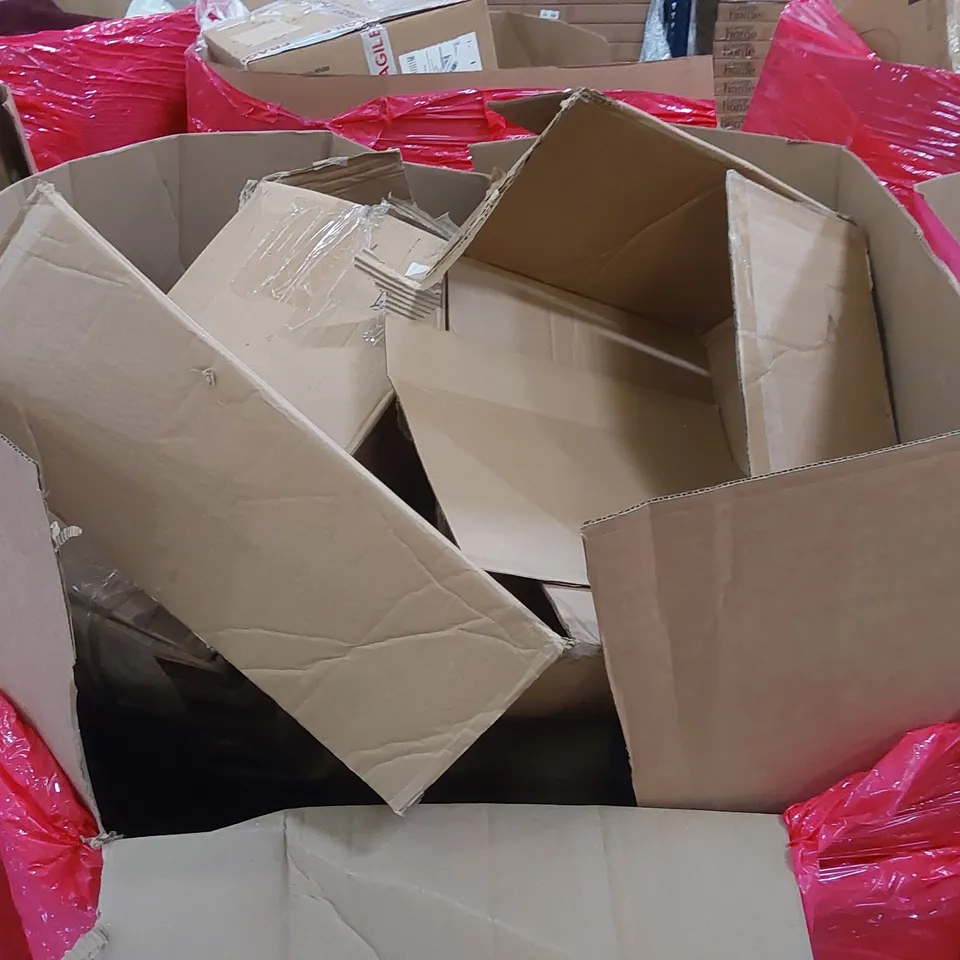 LARGE PALLET OF ASSORTED HOUSEHOLD PRODUCTS TO INCLUDE; AMUR CONTROLLERS CHARGING DOCK, BANANA BIKE GT, HIGH FIDELITY BELT DRIVE TURNTABLE AND HEATED THROW
