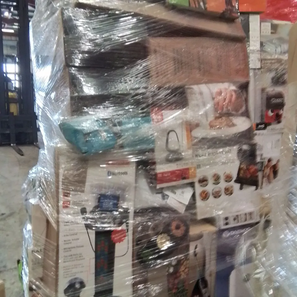PALLET CONTAINING A LARGE QUANTITY OF ELECTRICAL PRODUCTS TO INCLUDE;HEATER,HP PRINTER,VACUUM CLEANER 