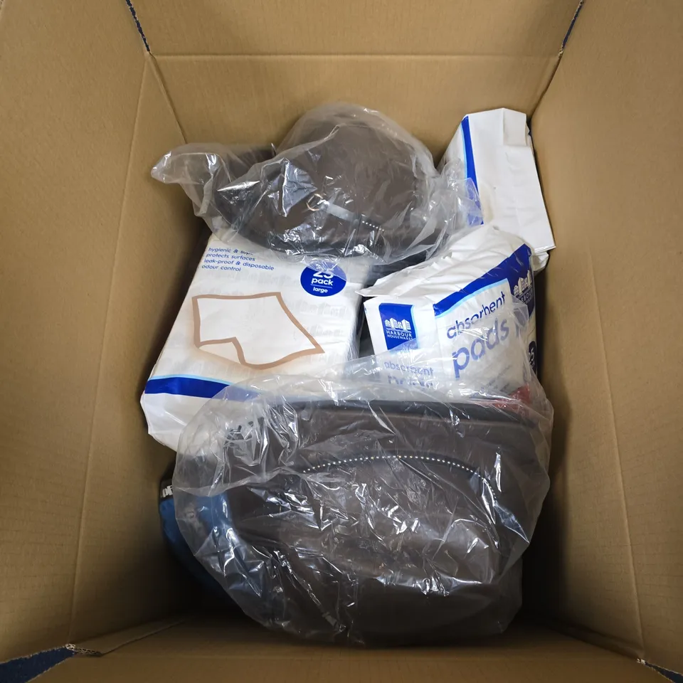 BOX OF APPROXIMATELY 10 ASSORTED ITEMS INCLUDING A TABLET CASE, A COWBOY HAT AND HARBOUR HOUSEWARES ABSORBENT PADS LARGE