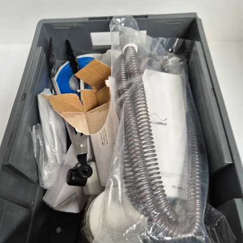TOTE OF APPROXIMATELY 10 ASSORTED ITEMS TO INCLUDE: PHATOIL FRAGRANCE OIL