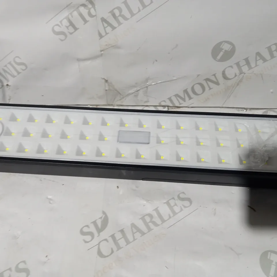 BELL+HOWELL LIGHT BAR