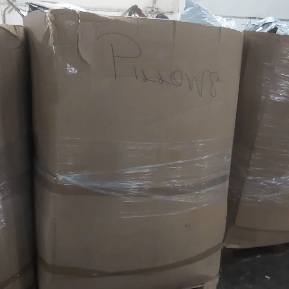 PALLET CONTAINING A VERY LARGE QUANTITY OF ASSORTED PILLOWS AND RELATED BEDDING/COMFORT PRODUCTS ECT