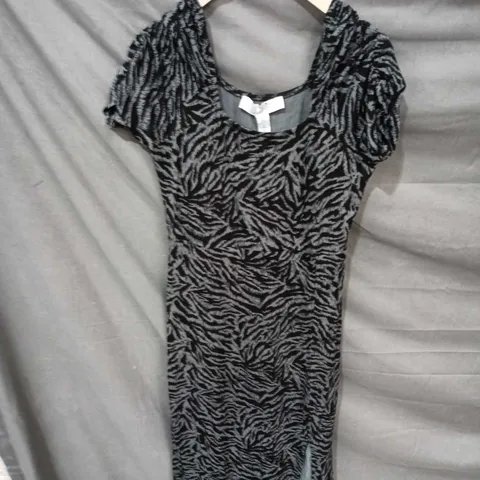 UK 12 ZEBRA PRINT DRESS – WOMEN'S GREY & BLACK BRAND LIQUORISH
