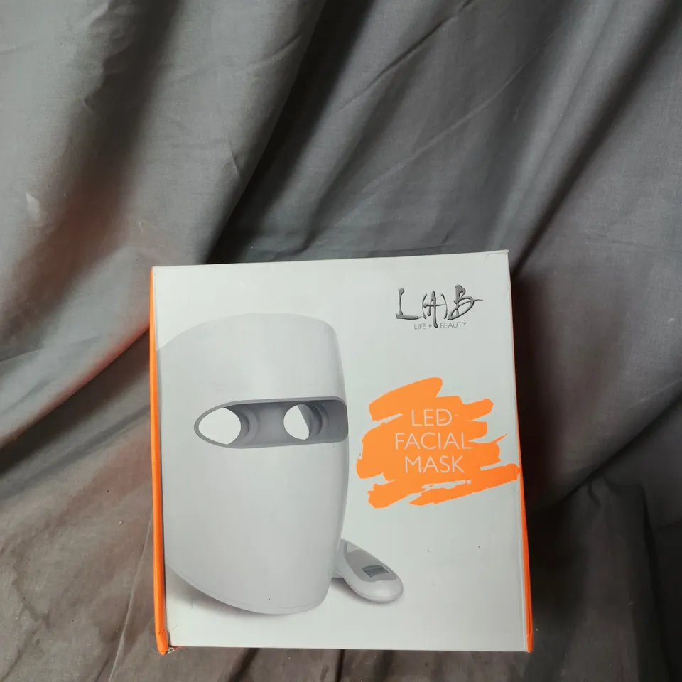LAB LIFE + BEAUTY LED FACIAL MASK