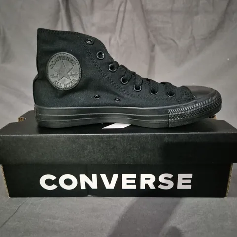 PAIR OF CONVERSE BLACK HIGH TOP TRAINERS - MEN 5 WOMEN 7