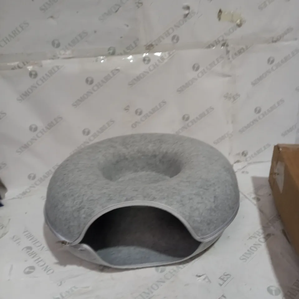 RABBIT PET CAVE