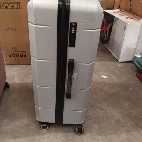 UNBOXED TRAVEL LUGGAGE LIGHT GREY COLOUR BIG SIZE WITH LOCK NUMBERS AND WHEELS