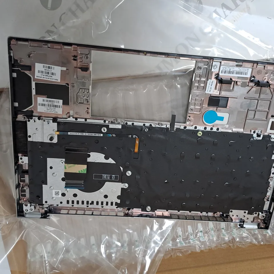 TWO BOXED BRAND NEW HP LAPTOP KEYBOARDS M07090-FL1