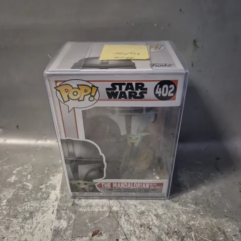 BOXED POP! STAR WARS THE MANDALORIAN WITH CHILD FIGURINE - 402