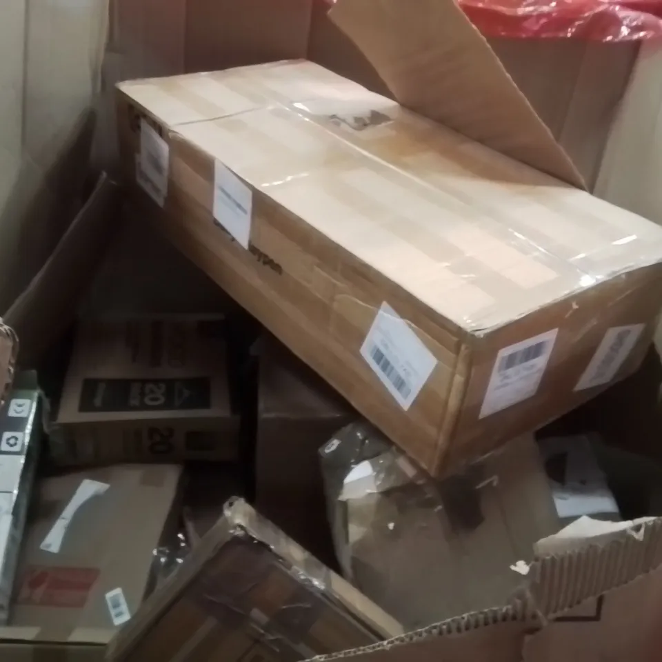 PALLET OF ASSORTED HOUSEHOLD GOODS AND PRODUCTS TO INCLUDE;MOTOR CAR ENGINE TOY,MATTRESS TOPPER,DOG BED