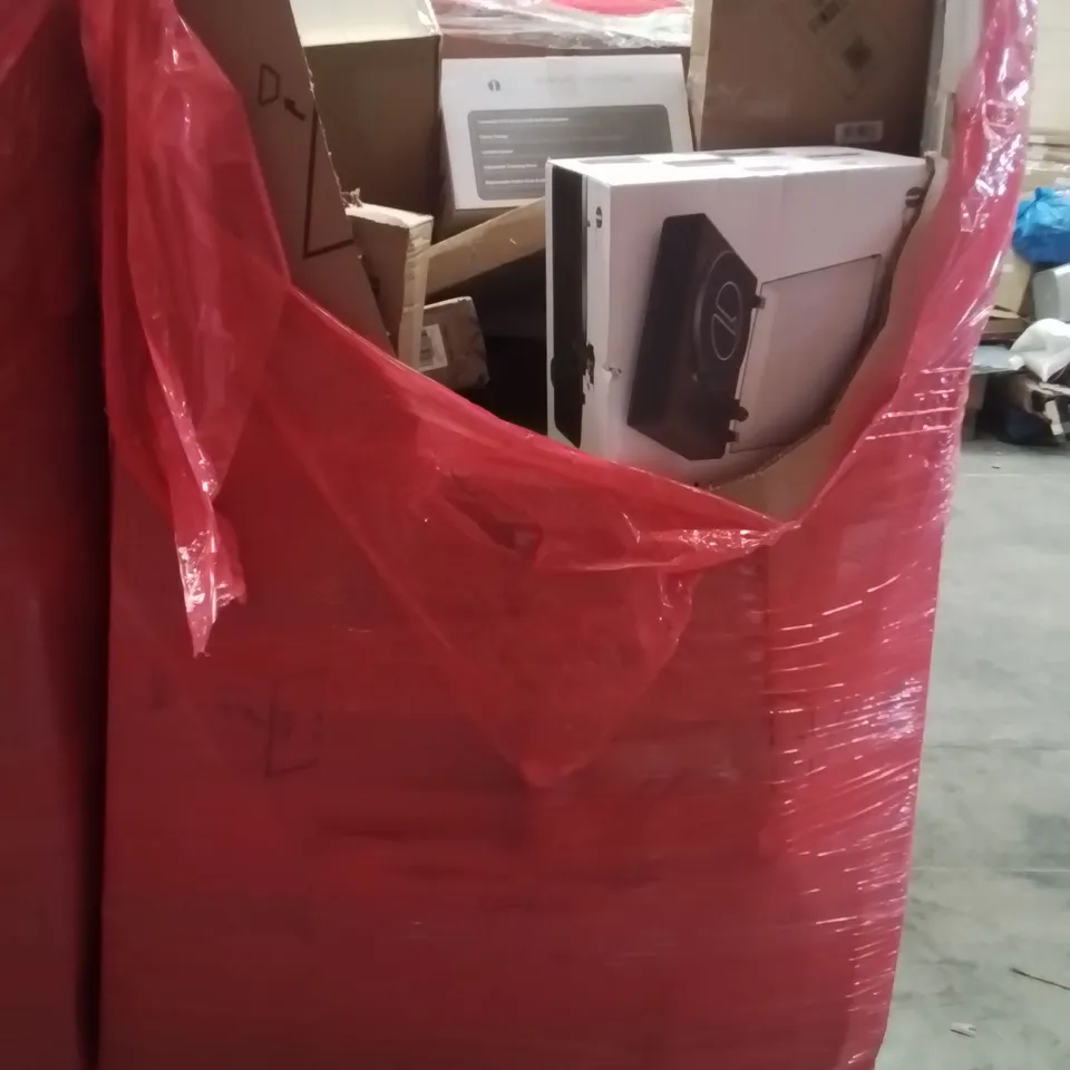 PALLET CONTAINING VARIOUS ASSORTED BOXED HOUSEHOLD ITEMS TO INCLUDE: TURNTABLE SYSTEMS, COOKER HOOD, CLASSIC CHRISTMAS TRAIN SET AND LOTS MORE UNMARKED BOXED ITEMS 