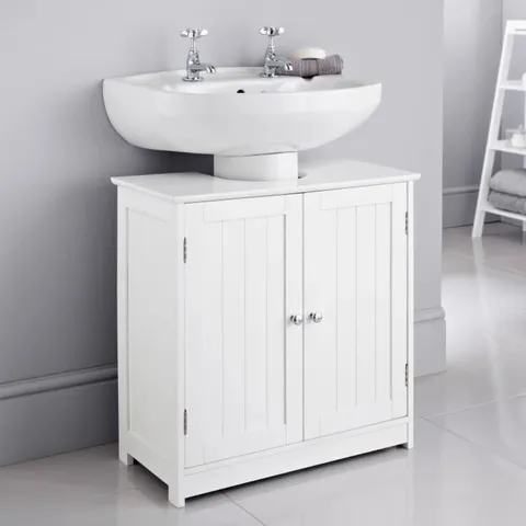 BOXED BRITNYE FREESTANDING BACK TO WALL TOILET UNIT (1 BOX)