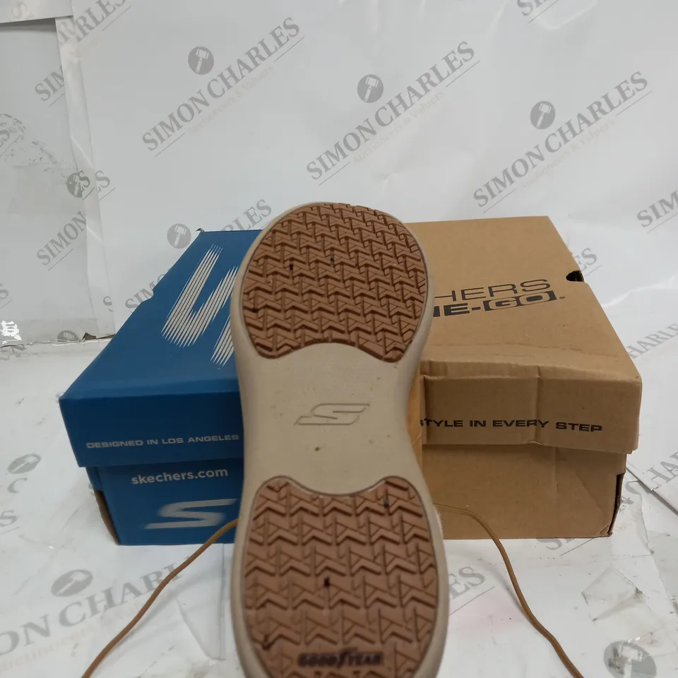 SKECHERS GO WALK ANKLE BOOTS SIZE 6 1/2