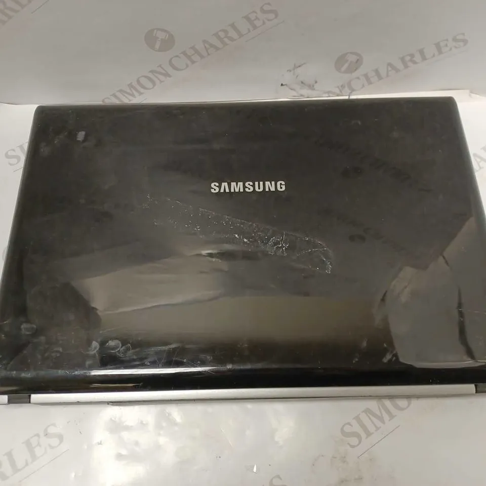 SAMSUNG R519 LAPTOP