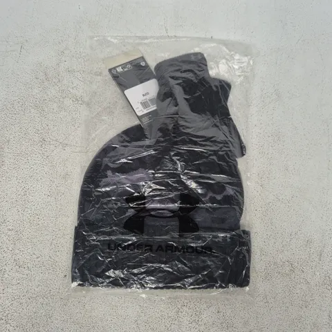 BAGGED UNDER ARMOUR BEANIE & GLOVES SET IN DARK CAMO - ONE SIZE FITS MOST