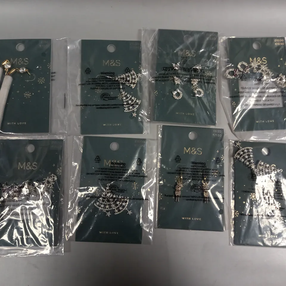 APPROXIMATELY 30 ASSORTED M&S CHRISTMAS THEMED JEWELLERY PRODUCTS IN VARIOUS DESIGNS	