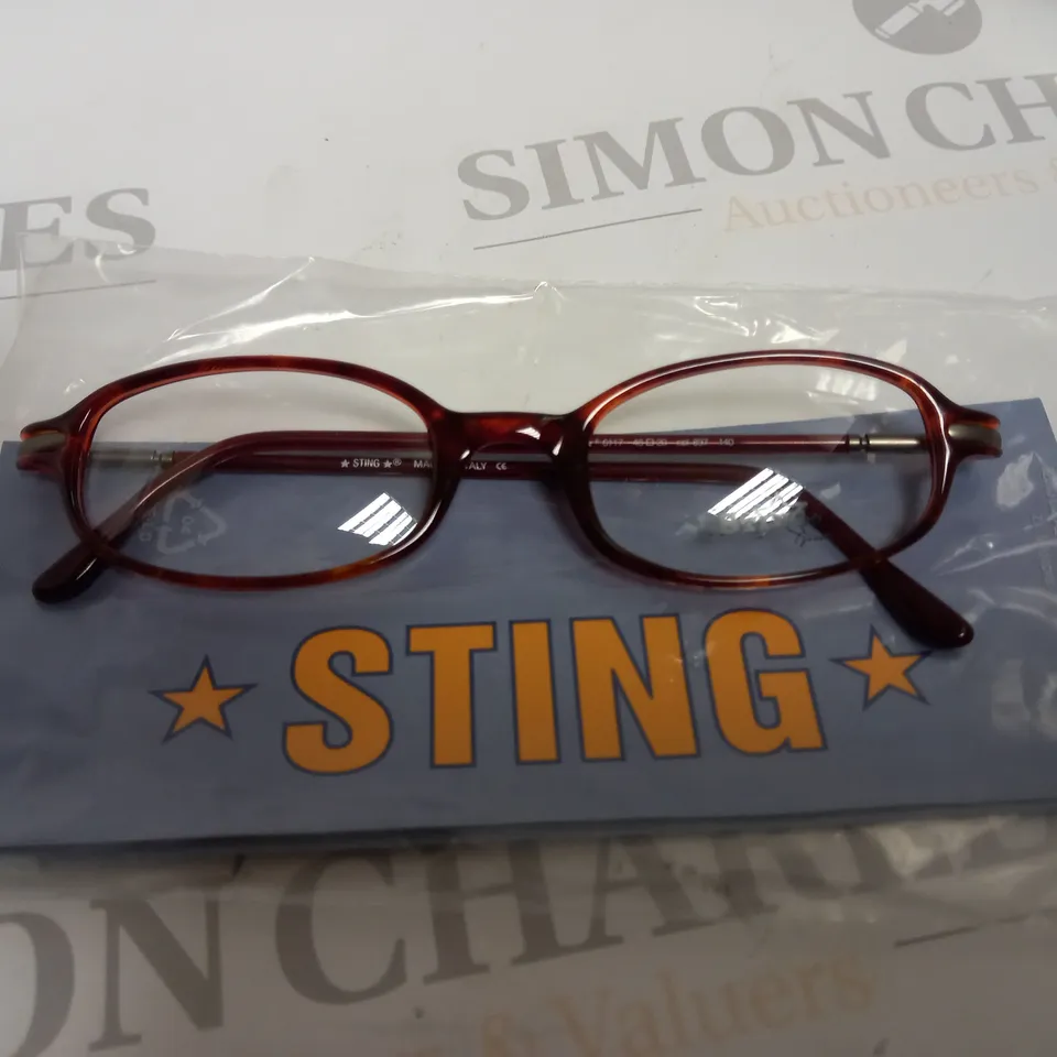APPROX 11 DERIGO STING GLASSES - BOXED