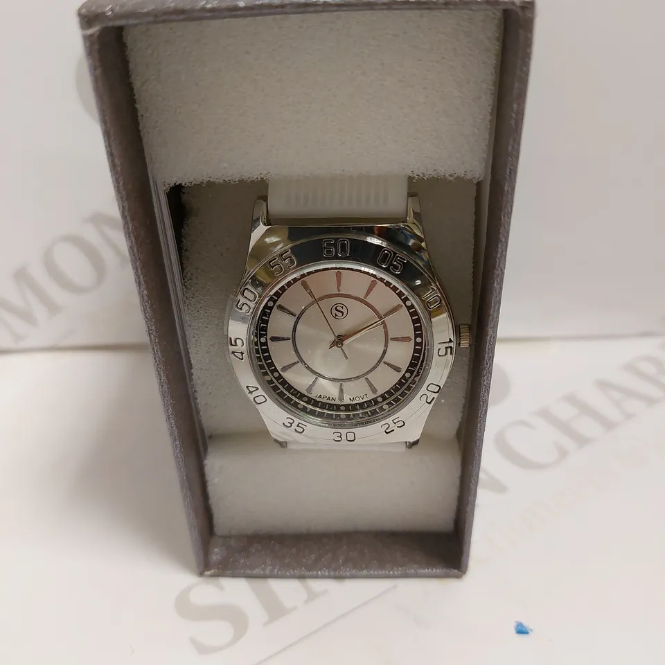 BOXED STRADA SILVER EFFECT WATCH WITH WHITE RUBBER STRAP