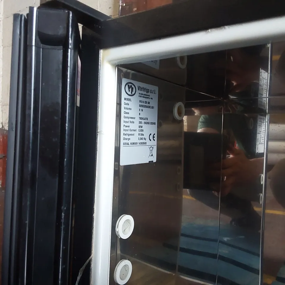 COFFETEK VITRO X4 ESPRESSO BEAN TO CUP COMMERCIAL COFFEE MACHINE AND VITRIFRIGO FG14 CB MILK CHILLER